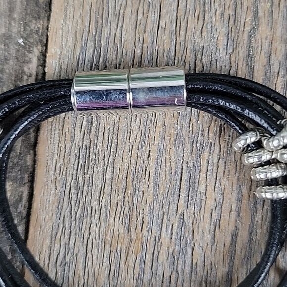 Faux leather charm bracelet with earrings - Picture 5 of 6